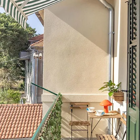 Nook O15 Lägenhet Split