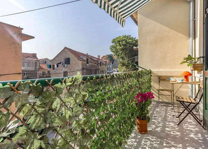 Apartment Nook O15 *